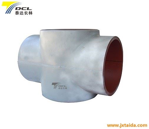 Four-way pipe fittings