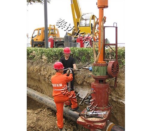 Double sealing operation of DN300 natural gas pipeline in Bengbu, Anhui